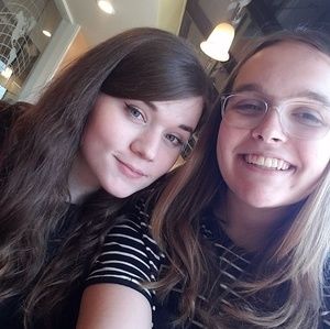 Meet your Posher, Carly